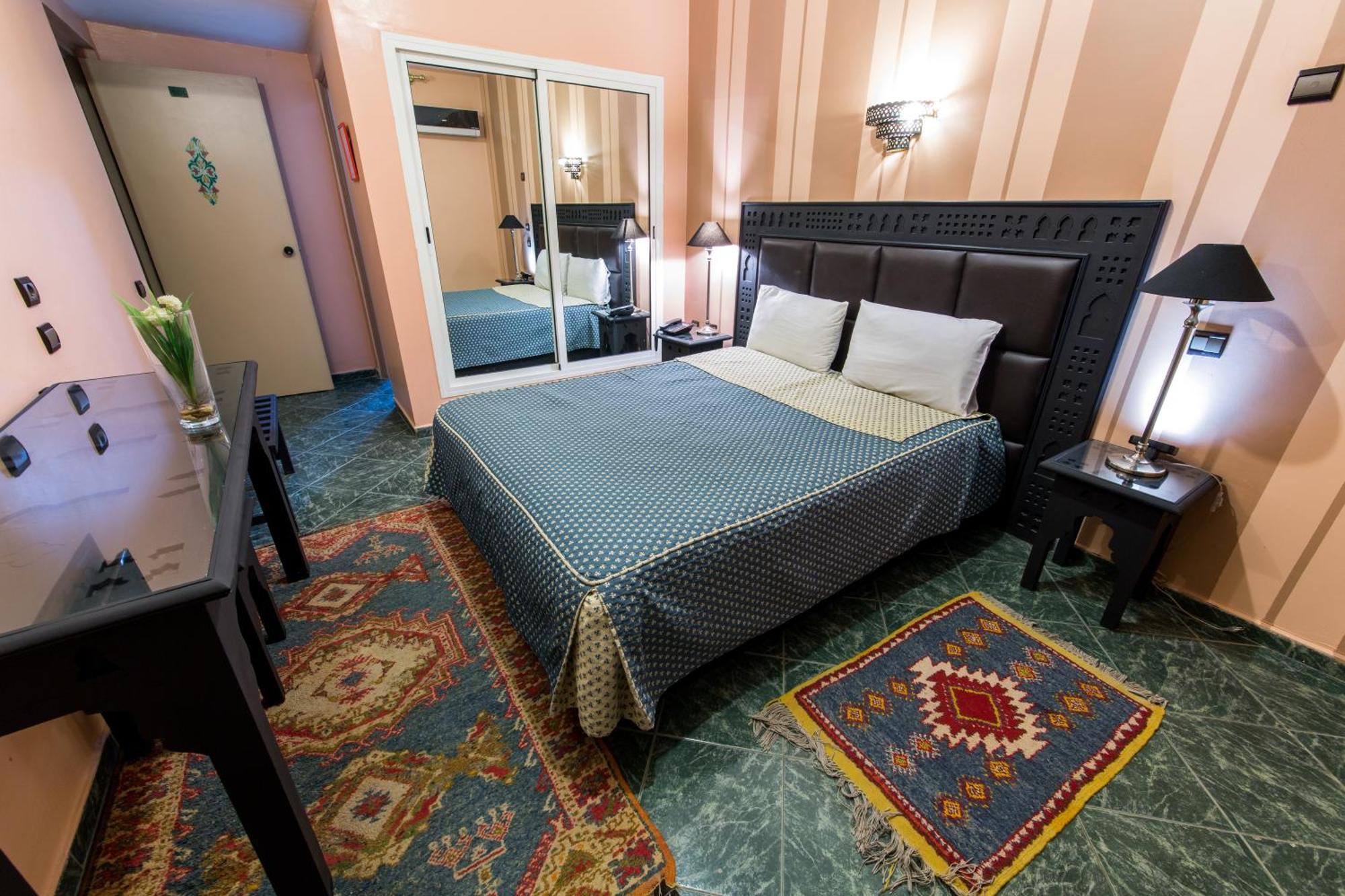Hotel Akouas Мекнес Номер фото